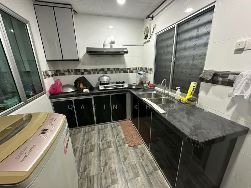 Cluster House for Sale in Kelebang (Ipoh) - Qazin Khoo - Kitchen - PropertyGuru.com.my