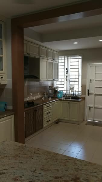 2-storey Terraced House for Sale in Denai Alam (Shah Alam) - Zalina Zubaidi - Kitchen - PropertyGuru.com.my