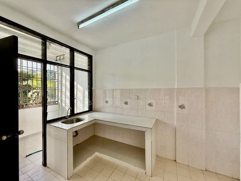 Apartment for Sale at Vista Seri Alam - Justin Soo - Kitchen - PropertyGuru.com.my