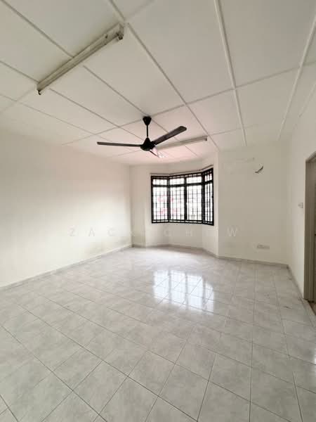 2-storey Terraced House for Sale in Permas Jaya (Johor) - Zack Chow - Living Room - PropertyGuru.com.my