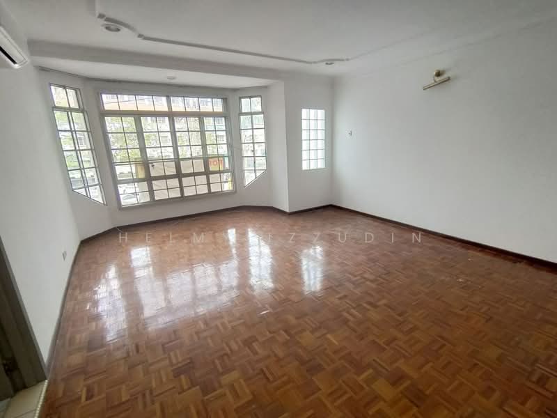 2-storey Terraced House for Sale in BANDAR PUCHONG JAYA (Puchong) - HELMY IZZUDIN - Living Room - PropertyGuru.com.my