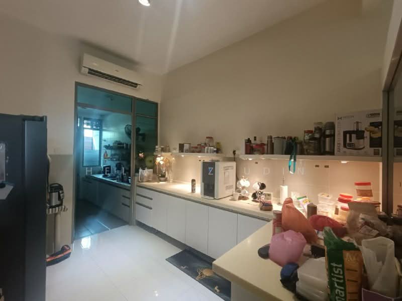 3-storey Terraced House for Sale in D'Island (Puchong) - HELMY IZZUDIN - Kitchen - PropertyGuru.com.my