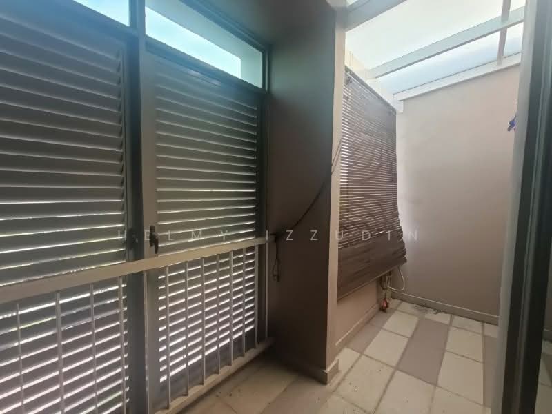 3-storey Terraced House for Sale in D'Island (Puchong) - HELMY IZZUDIN - Balcony - PropertyGuru.com.my