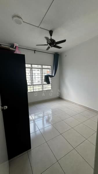 Sky Awani Residensi 1 untuk Untuk Disewa - RM 1,700 /bulan, Mac 2026 - Bedroom - PropertyGuru.com.my