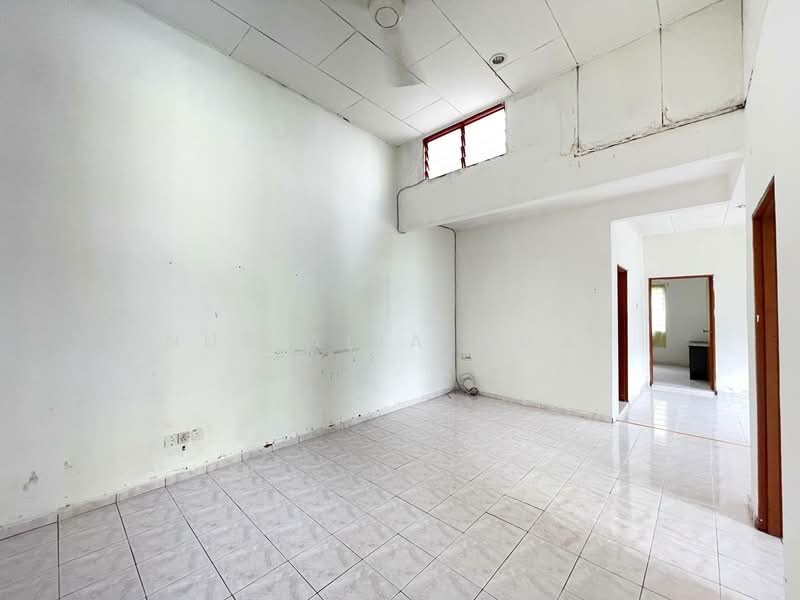 Semi-Detached House for Sale in Klang (Selangor) - Nur Alia Omar - Living Room - PropertyGuru.com.my