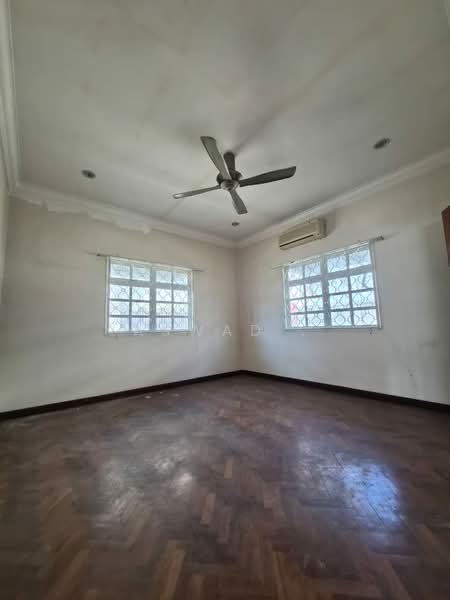 Bungalow for Sale in Taman Tun Sardon (Gelugor) - Aswad . - Bedroom - PropertyGuru.com.my