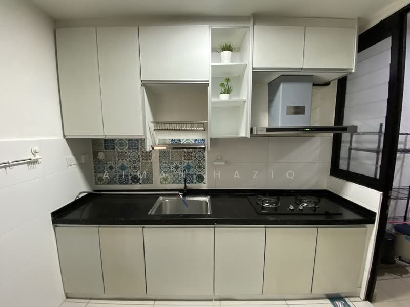 Ken Rimba Condominium 1 untuk Untuk Disewa - RM 2,200 /bulan, Mac 2026 - Kitchen - PropertyGuru.com.my