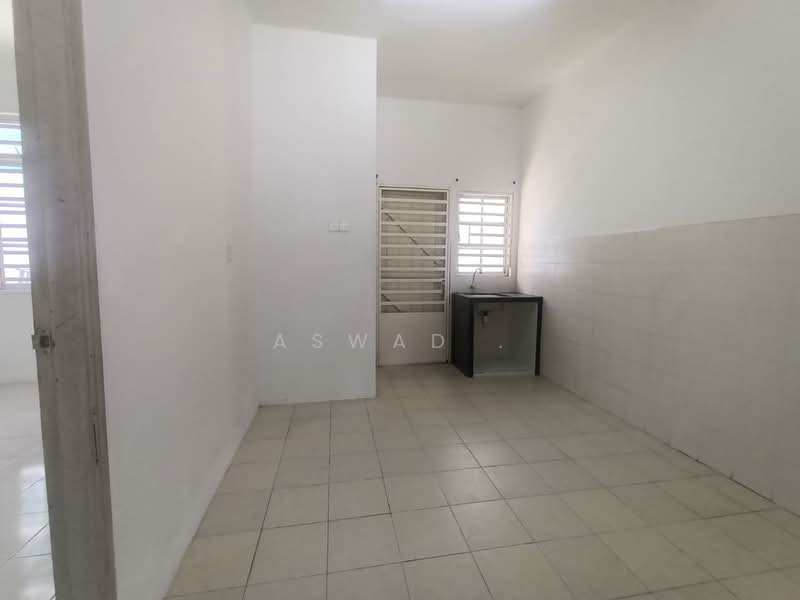 Taman Teluk Kumbar Heights, Teluk Kumbar, Penang untuk Untuk Dijual - RM 810,000, Mac 2026 - Kitchen - PropertyGuru.com.my