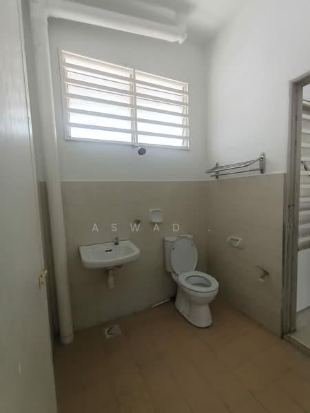 Taman Teluk Kumbar Heights, Teluk Kumbar, Penang untuk Untuk Dijual - RM 810,000, Mac 2026 - Bathroom - PropertyGuru.com.my