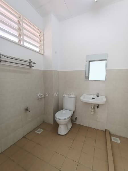 Taman Teluk Kumbar Heights, Teluk Kumbar, Penang untuk Untuk Dijual - RM 810,000, Mac 2026 - Bathroom - PropertyGuru.com.my