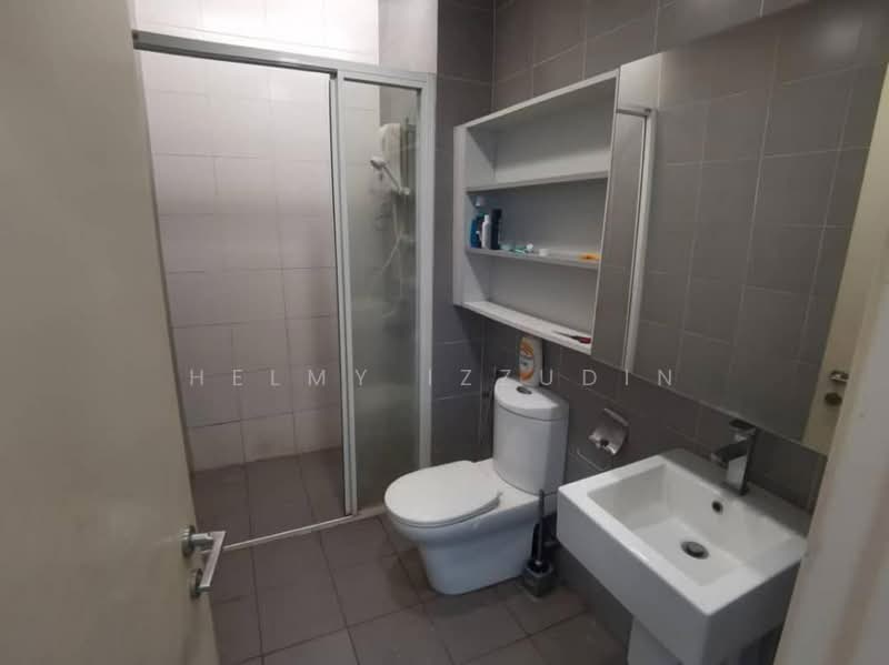 Service Residence for Sale at Garden Plaza - HELMY IZZUDIN - Bathroom - PropertyGuru.com.my