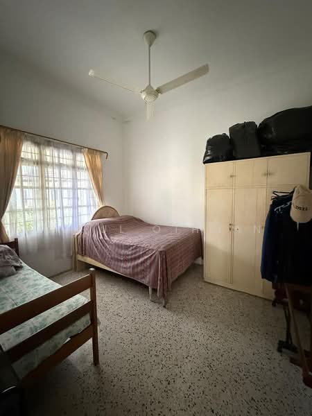 Rumah Berkembar untuk Dijual di Golf Height (Ampangan) - Azrul Othman - Bedroom - PropertyGuru.com.my