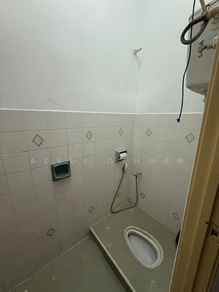 Rumah Berkembar untuk Dijual di Golf Height (Ampangan) - Azrul Othman - Bathroom - PropertyGuru.com.my