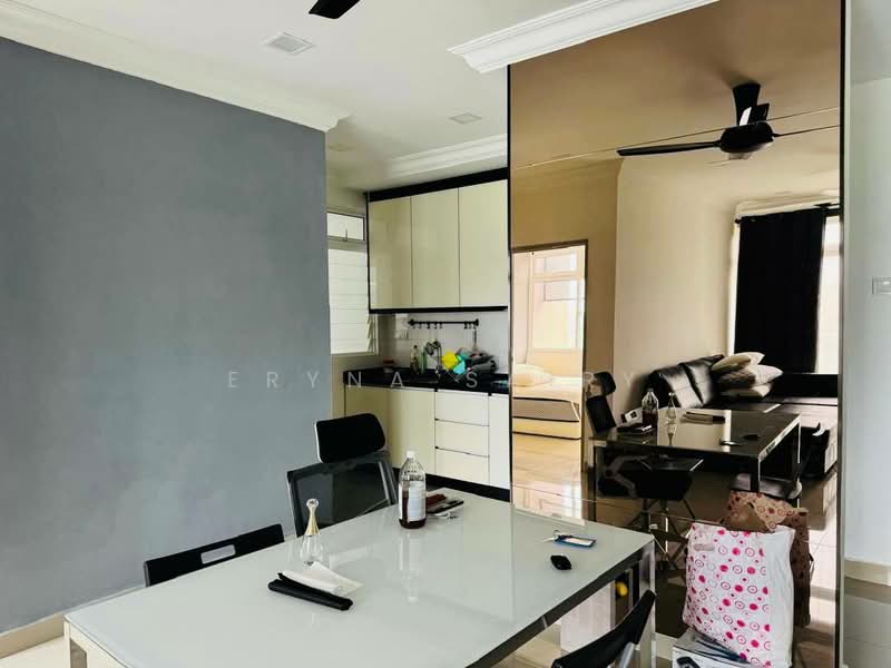 Dwiputra Residences untuk Untuk Disewa - RM 2,500 /bulan, Mac 2026 - Dining Room - PropertyGuru.com.my