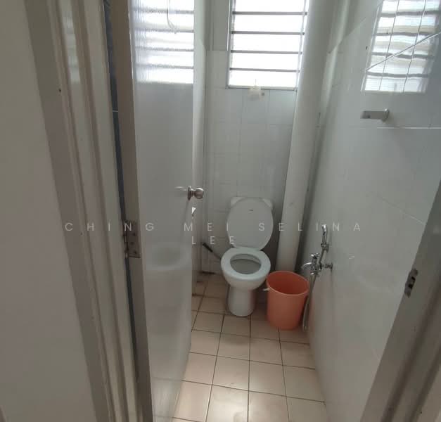 Retail Office for Rent in Bandar Botanic (Klang) - Ching Mei Selina Lee - Bathroom - PropertyGuru.com.my