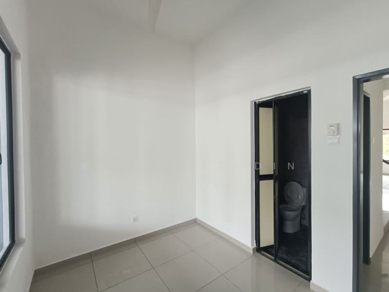 2-storey Terraced House for Sale in Jalan Kebun (Klang) - HELMY IZZUDIN - Interior - PropertyGuru.com.my
