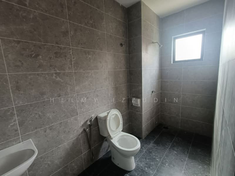 2-storey Terraced House for Sale in Jalan Kebun (Klang) - HELMY IZZUDIN - Bathroom - PropertyGuru.com.my