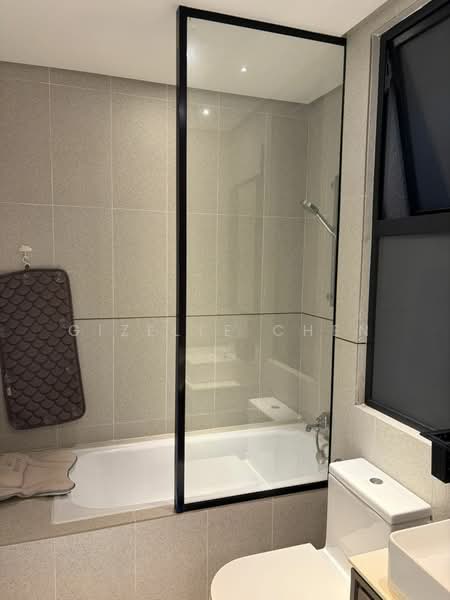 Service Residence for Rent at Millerz Square Serviced Residence - Gizelle Chen - Bathroom - PropertyGuru.com.my
