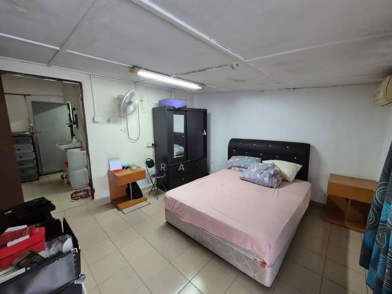 Taman Century untuk Untuk Dijual - RM 700,000, Mac 2026 - Bedroom - PropertyGuru.com.my