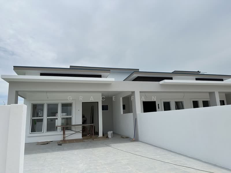 1-storey Terraced House for Sale in Bandar Seri Impian (Kluang) - Grace Fan - Exterior - PropertyGuru.com.my