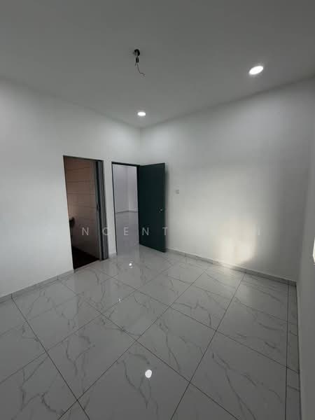 Semi-Detached House for Sale in Ulu Tiram (Johor) - Vincent Gian - Interior - PropertyGuru.com.my
