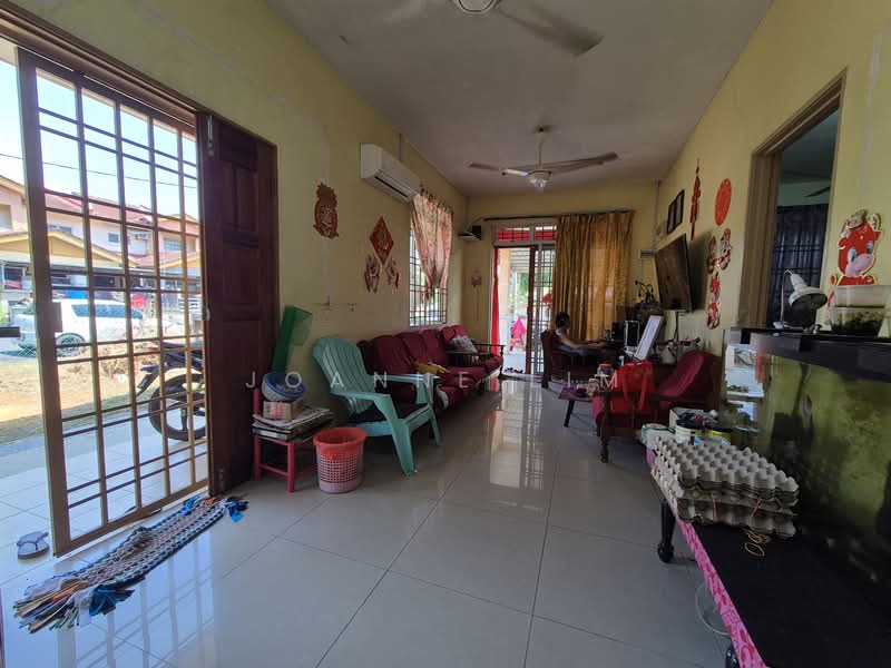 1-storey Terraced House for Sale in Melaka City (Melaka) - Joanne Lim - Living Room - PropertyGuru.com.my