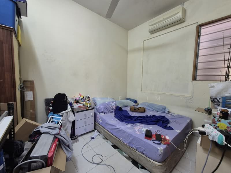 1-storey Terraced House for Sale in Melaka City (Melaka) - Joanne Lim - Bedroom - PropertyGuru.com.my