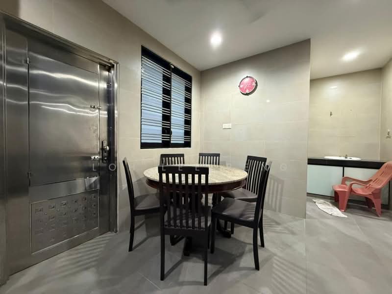 2-storey Terraced House for Rent in Taman Bestari Indah (Ulu Tiram) - Loh Lee Peng - Dining Room - PropertyGuru.com.my