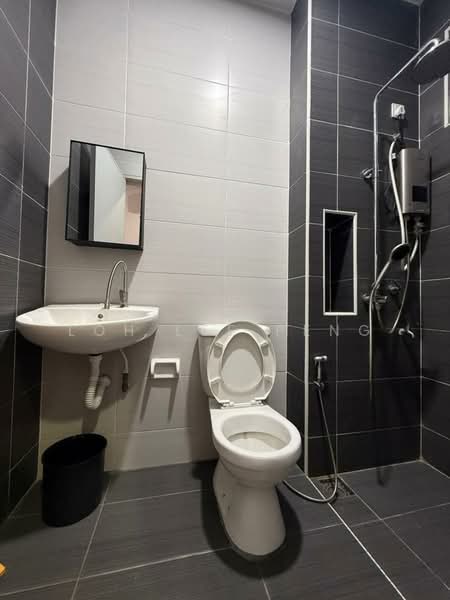 2-storey Terraced House for Rent in Taman Bestari Indah (Ulu Tiram) - Loh Lee Peng - Bathroom - PropertyGuru.com.my