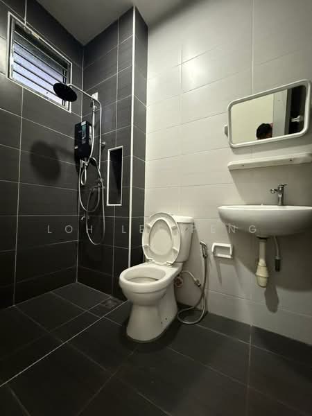 2-storey Terraced House for Rent in Taman Bestari Indah (Ulu Tiram) - Loh Lee Peng - Bathroom - PropertyGuru.com.my