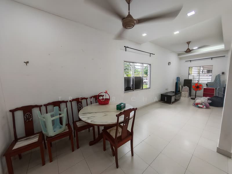 1-storey Terraced House for Rent in Bentong (Pahang) - Trevor Chai - Dining Room - PropertyGuru.com.my