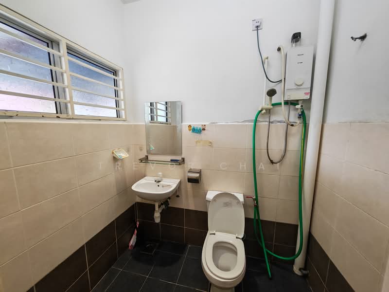 1-storey Terraced House for Rent in Bentong (Pahang) - Trevor Chai - Bathroom - PropertyGuru.com.my