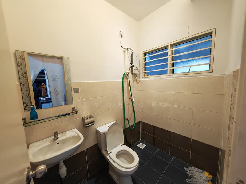 1-storey Terraced House for Rent in Bentong (Pahang) - Trevor Chai - Bathroom - PropertyGuru.com.my
