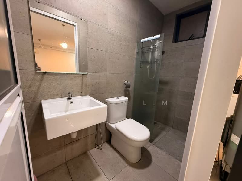 Service Residence for Rent at Kenwingston Square Garden - Darren Lim - Bathroom - PropertyGuru.com.my