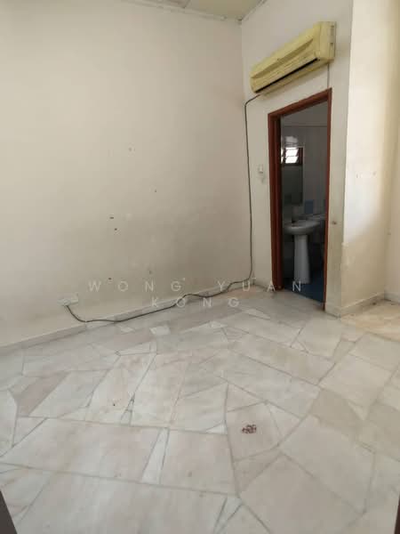 Jalan Inang Bandar Bukit Raja Single Storey untuk Untuk Dijual - RM 399,000, Mac 2026 - Bathroom - PropertyGuru.com.my
