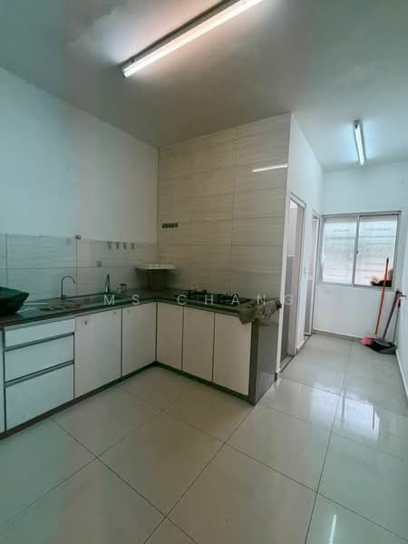 Apartment for Sale at I-Park Apartment - Ms Chang - Kitchen - PropertyGuru.com.my