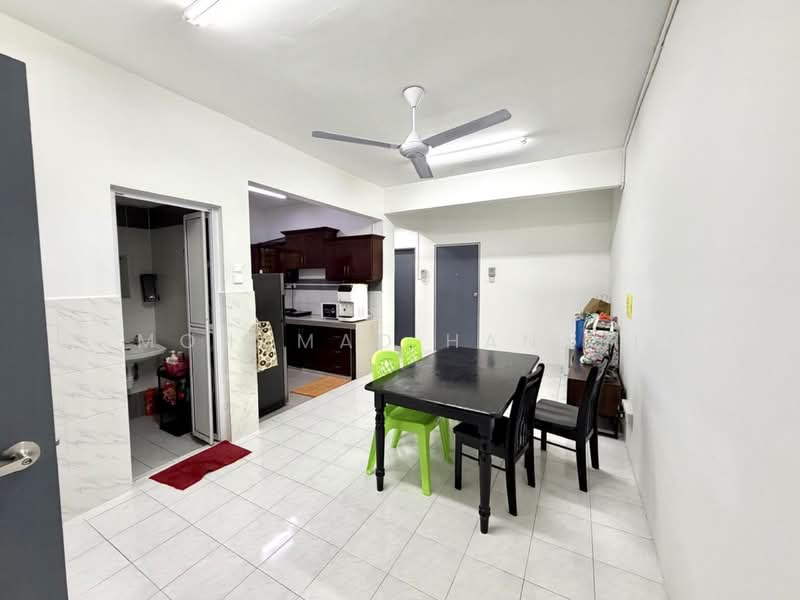 Apartment for Sale at Villa Tropika - Mohamad Hanafi - Kitchen - PropertyGuru.com.my