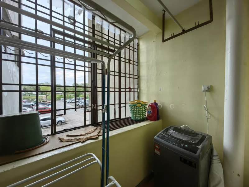 Indah Court Apartment untuk Untuk Disewa - RM 1,700 /bulan, Mac 2026 - Balcony - PropertyGuru.com.my