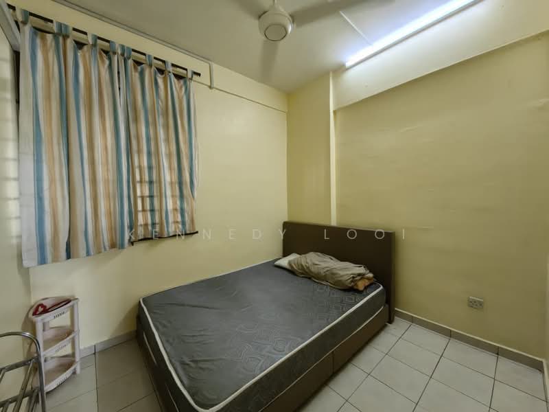 Indah Court Apartment untuk Untuk Disewa - RM 1,700 /bulan, Mac 2026 - Bedroom - PropertyGuru.com.my