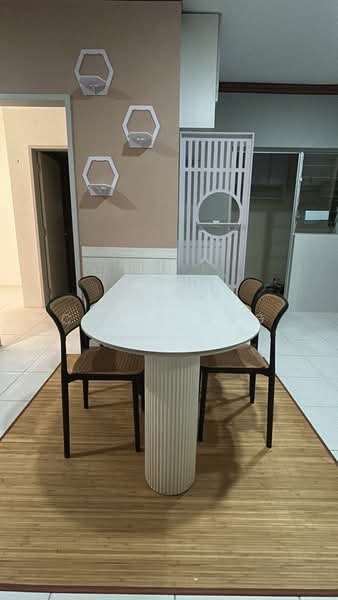 Residensi Sateria untuk Untuk Disewa - RM 1,800 /bulan, Mac 2026 - Dining Room - PropertyGuru.com.my