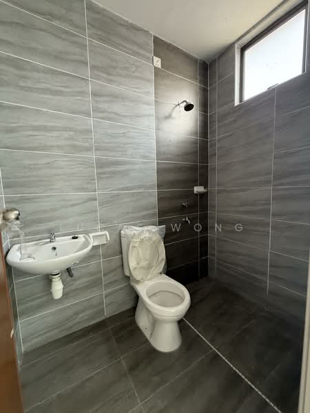 2-storey Terraced House for Sale in Taman Bestari Indah (Ulu Tiram) - Lucas Wong - Bathroom - PropertyGuru.com.my