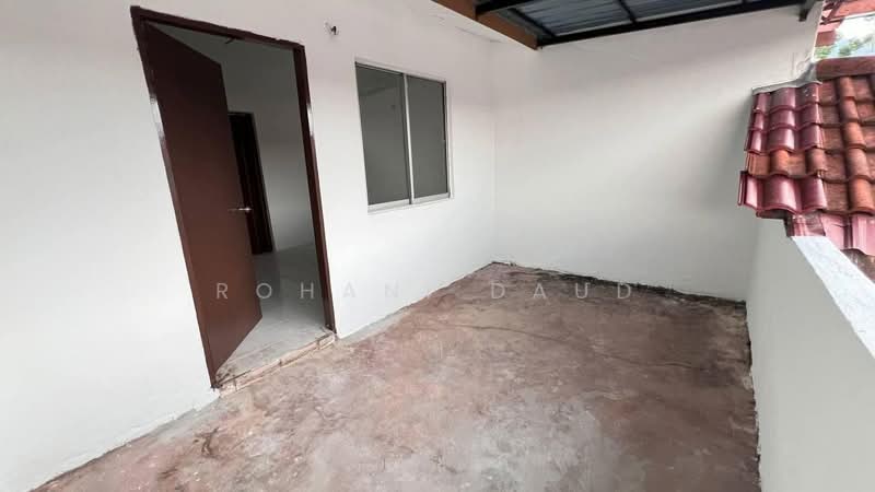 1.5 Storey Terrace Taman Serendah Makmur SERENDAH untuk Untuk Dijual - RM 290,000, Mac 2026 - Exterior - PropertyGuru.com.my