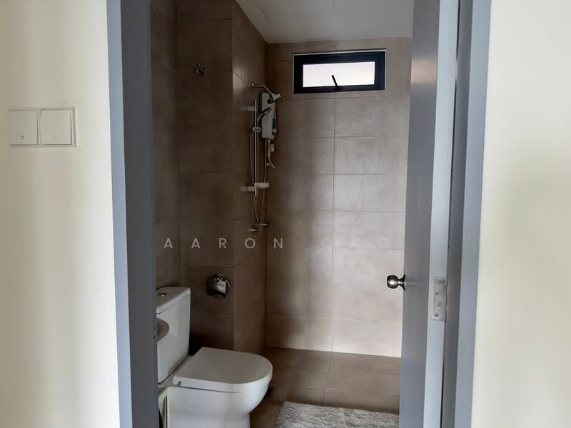 Service Residence for Sale at KL Traders Square - Aaron Ong - Bathroom - PropertyGuru.com.my
