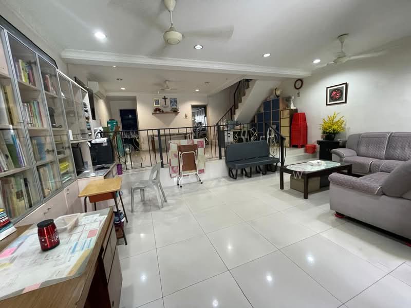 2-storey Terraced House for Sale in Taman Megah (Petaling Jaya) - Richard Liew - Living Room - PropertyGuru.com.my