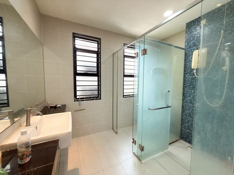 2-storey Terraced House for Sale in Semenyih (Selangor) - Ali Idris - Bathroom - PropertyGuru.com.my
