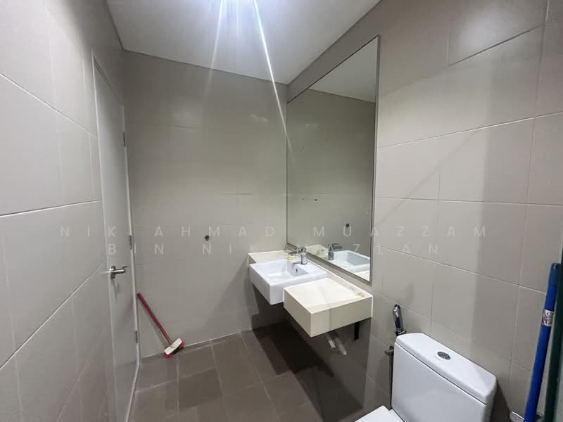 Hyde Tower untuk Untuk Disewa - RM 1,500 /bulan, Apr 2026 - Bathroom - PropertyGuru.com.my