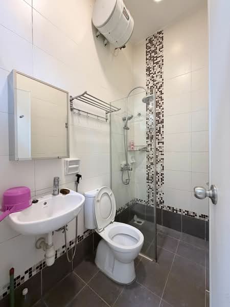 Cluster House for Rent in Bukit Indah (Iskandar Puteri (Nusajaya)) - Karl Lim - Bathroom - PropertyGuru.com.my