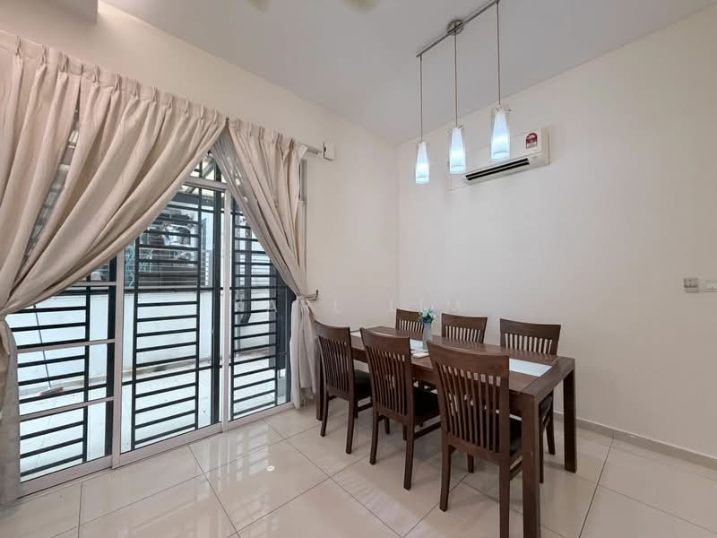 Cluster House for Rent in Bukit Indah (Iskandar Puteri (Nusajaya)) - Karl Lim - Dining Room - PropertyGuru.com.my