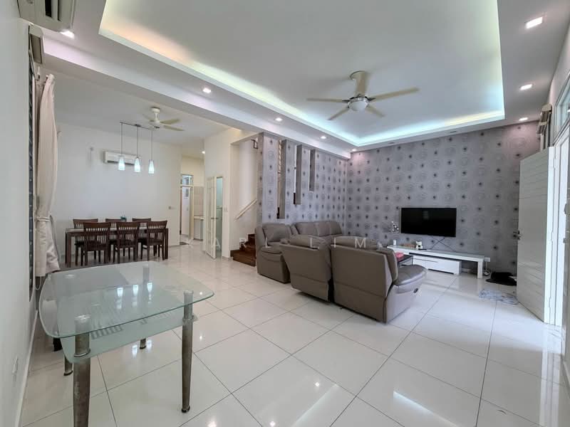 Cluster House for Rent in Bukit Indah (Iskandar Puteri (Nusajaya)) - Karl Lim - Living Room - PropertyGuru.com.my