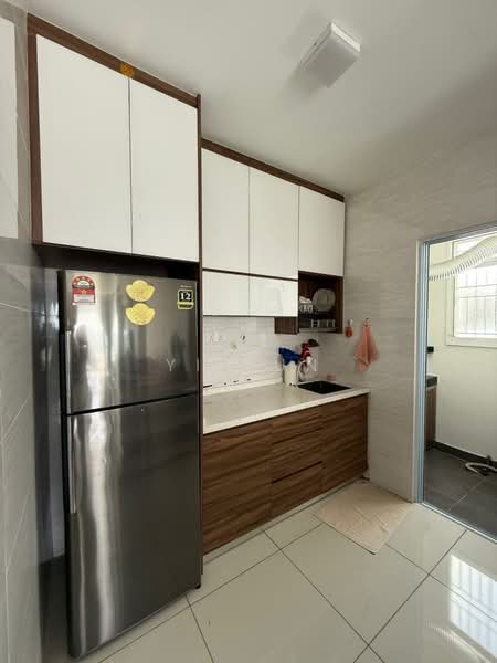 Koi Suites untuk Untuk Disewa - RM 1,450 /bulan, Mac 2026 - Kitchen - PropertyGuru.com.my